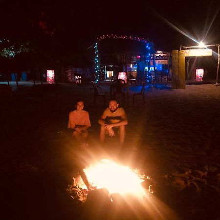 Nilaveli Sheen Coast Trincomalee Exteriör bild