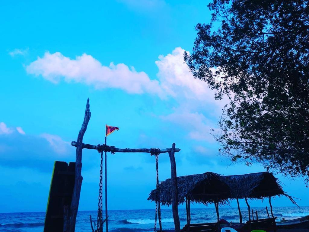 Nilaveli Sheen Coast Trincomalee Exteriör bild