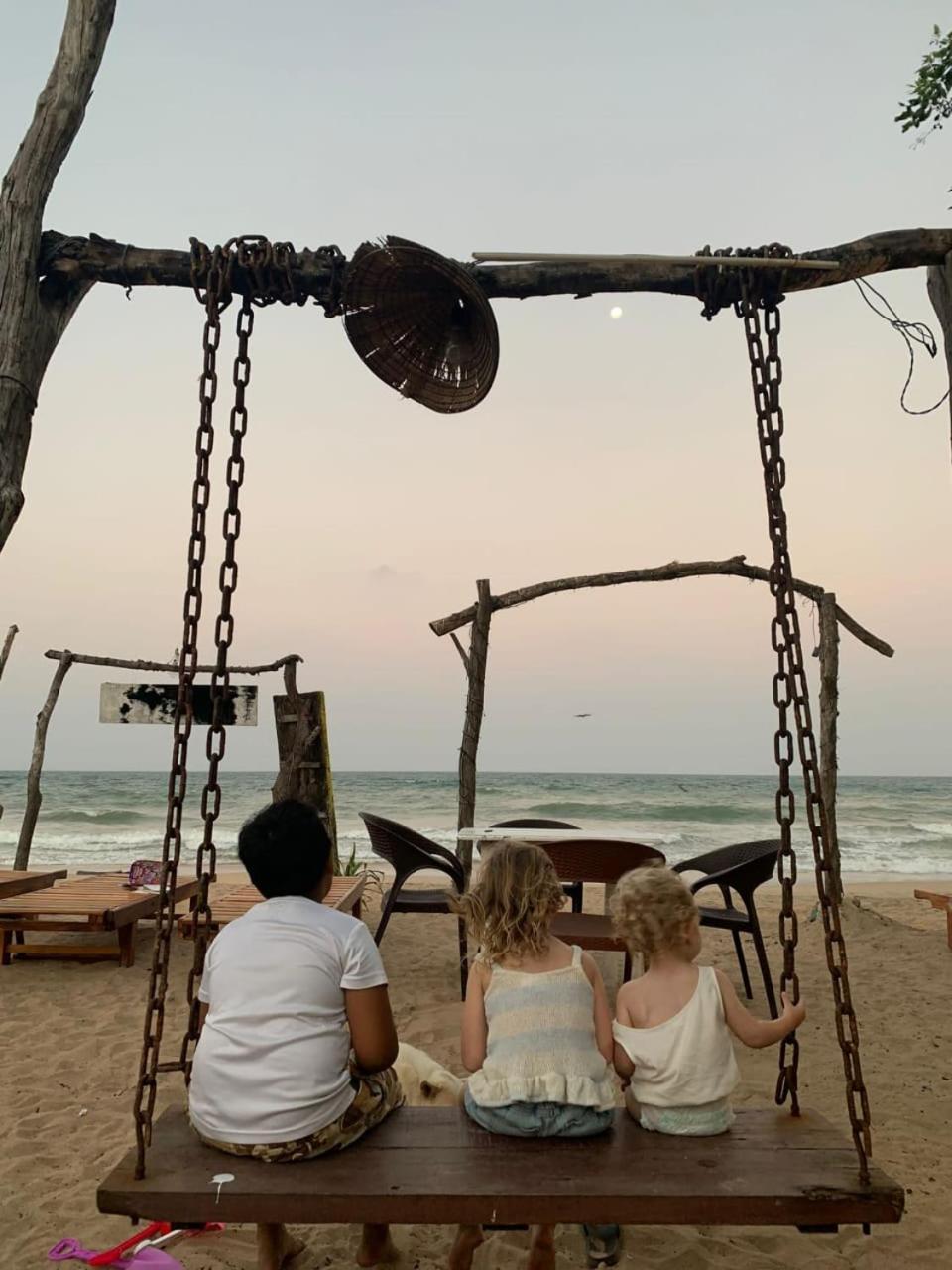 Nilaveli Sheen Coast Trincomalee Exteriör bild